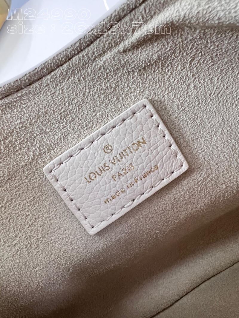 Louis Vuitton Hobo Bags